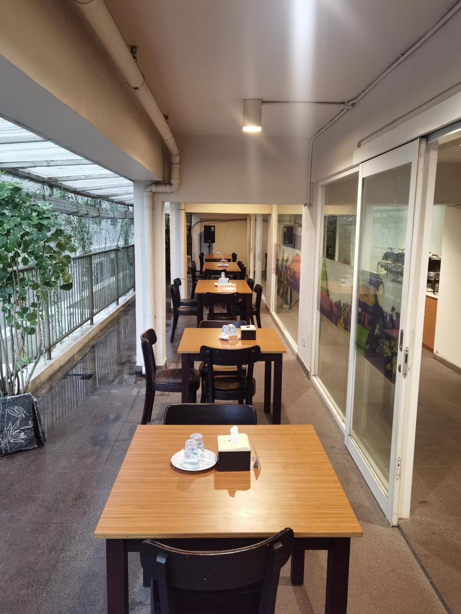 Student Park Hotel Maguwo Exterior photo