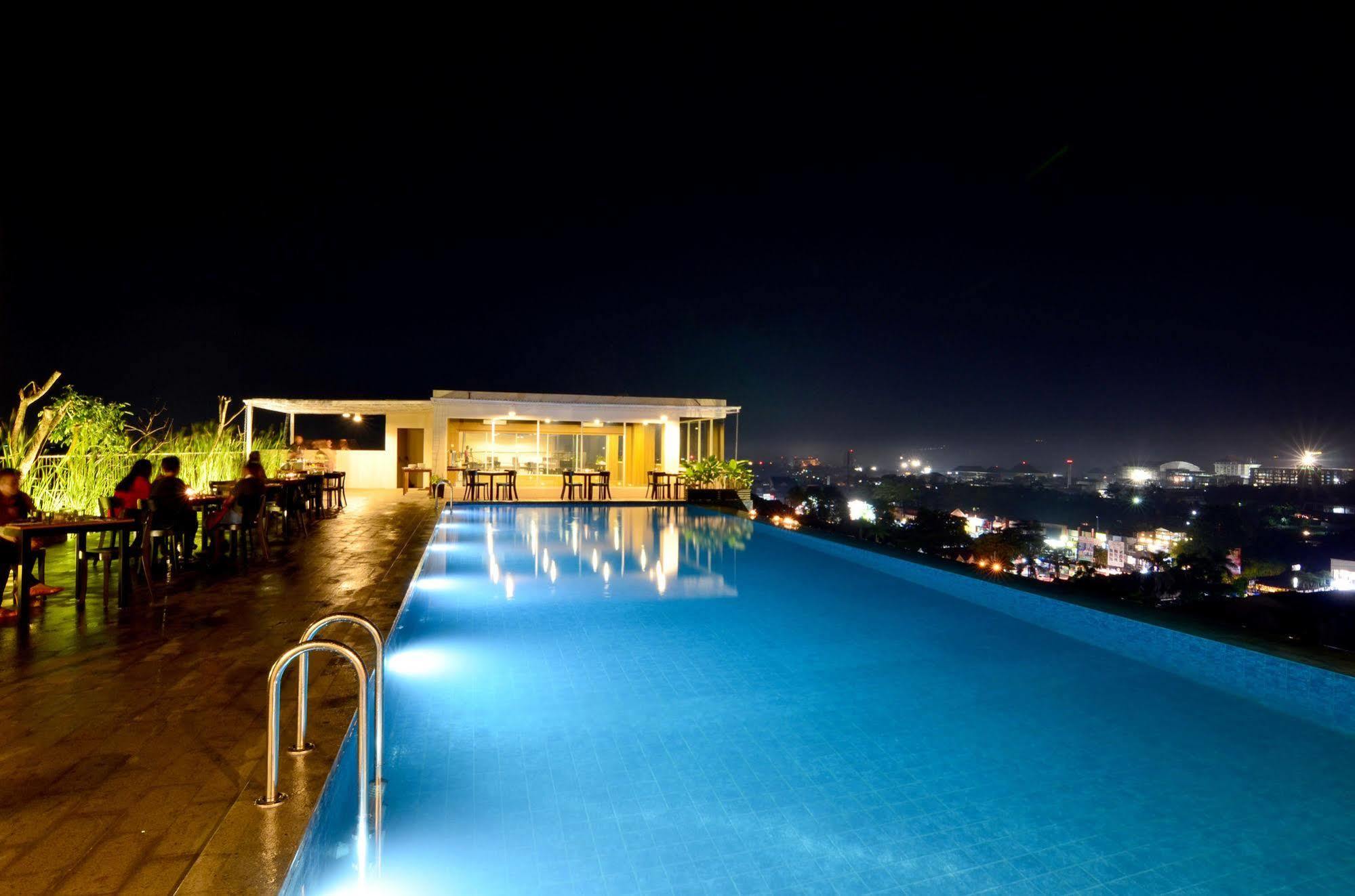 Student Park Hotel Maguwo Exterior photo